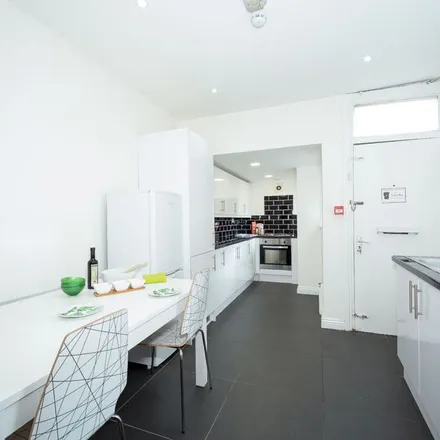 Rent this 7 bed apartment on Back Carberry Place in Leeds, LS6 1QJ
