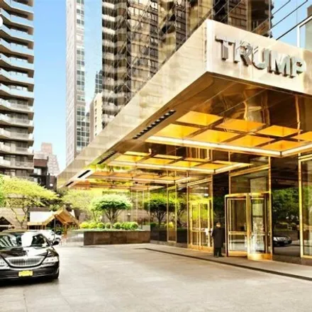 Image 6 - Trump World Tower, 845 1st Avenue, New York, NY 10017, USA - Condo for rent