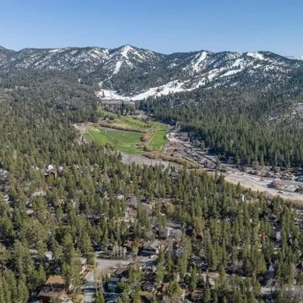 Image 3 - 501 Douglas Street, Big Bear Lake, CA 92315, USA - House for sale