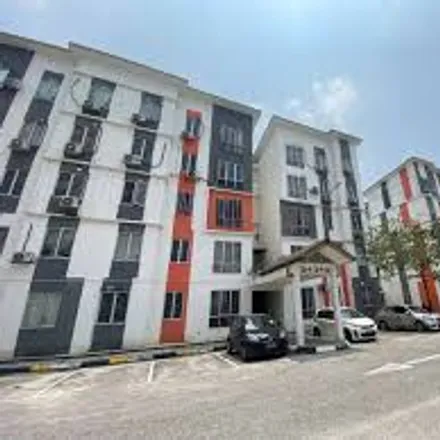 Rent this 3 bed apartment on Jalan Delima 19 in Bandar Parklands (Bandar Bukit Tinggi 3), 41200 Klang Municipal Council