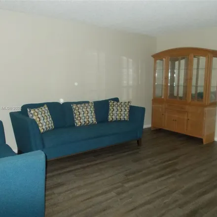 Image 3 - 850 Southwest 133rd Terrace, Pembroke Pines, FL 33027, USA - Apartment for rent