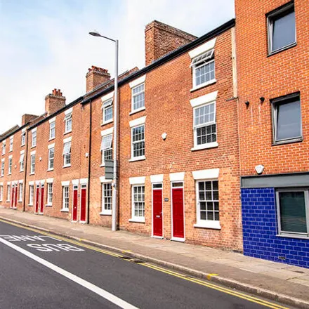 Rent this 8 bed townhouse on 176-178 Mansfield Road in Nottingham, NG1 4EA