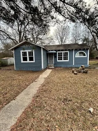 Rent this 3 bed house on 3000 Syphon Street in Shreveport, LA 71108