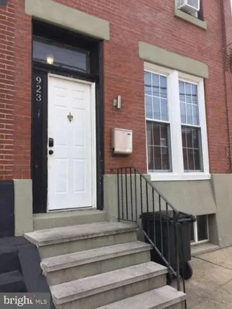 Rent this 3 bed house on 923 South 25th Street in Philadelphia, PA 19145
