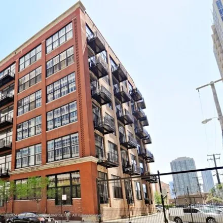 Buy this 2 bed condo on 517-531 West Superior Street in Chicago, IL 60610
