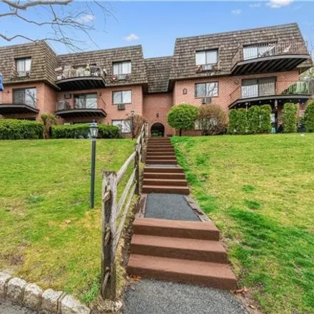 Buy this 2 bed condo on 3 Briarcliff Drive South in Village of Ossining, NY 10562
