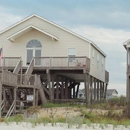 Image 2 - 323 McCray Street, Holden Beach, Brunswick County, NC 28462, USA - House for sale