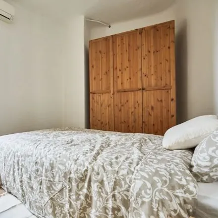 Rent this 3 bed room on Plaza de la Beata María Ana de Jesús in 5, 28045 Madrid