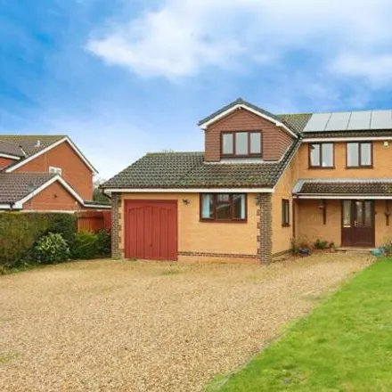 Buy this 6 bed house on Maplewood Close in Grantham, Lincolnshire