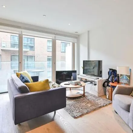 Rent this 2 bed apartment on New Paragon Walk in London, SE17 1AQ