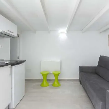 Rent this 1 bed apartment on Travesía de la Verja in 28026 Madrid, Spain