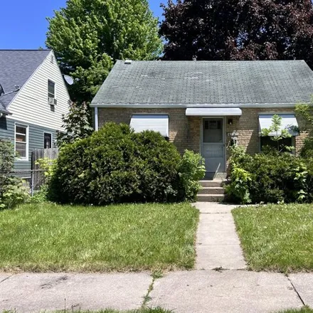 Buy this 3 bed house on 6054 North 36th Street in Milwaukee, WI 53209