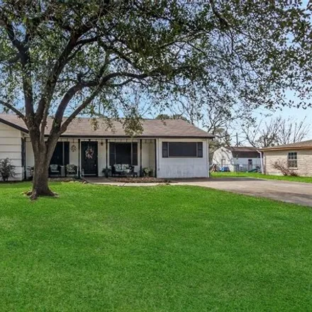 Buy this 3 bed house on 231 Lakewood Drive in Baytown, TX 77520