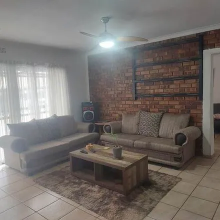 Image 5 - Cadac Crescent, Crystal Park, Gauteng, 1509, South Africa - Apartment for rent