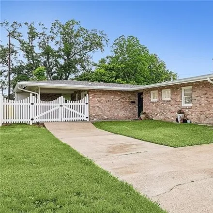 Buy this 3 bed house on 3808 Henican Pl in Metairie, Louisiana