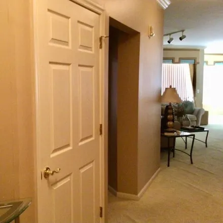 Image 4 - 213 Phillips Boulevard, Ewing Township, NJ 08618, USA - Condo for rent