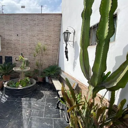 Buy this 4 bed apartment on Jirón Las Dalias in Santiago de Surco, Lima Metropolitan Area 10853