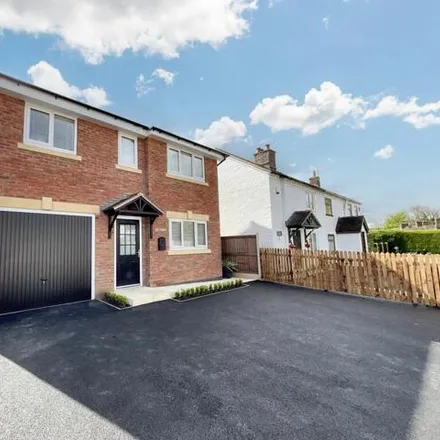 Image 1 - 10 Newcastle Road, Crewe Green, CW3 9JH, United Kingdom - House for sale