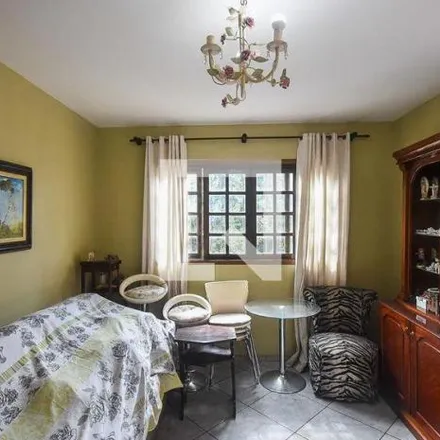 Rent this 3 bed house on Rua Nigéria in Jardim Monte Alegre, Taboão da Serra - SP