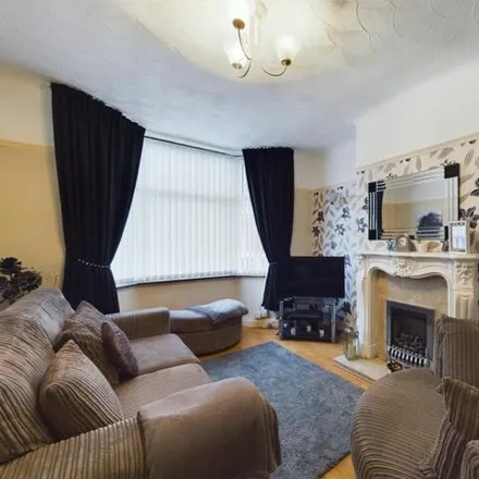 Image 4 - Boxdale Road, Liverpool, L18 5EW, United Kingdom - Townhouse for sale
