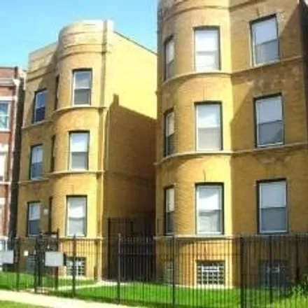 Rent this 1 bed condo on 5731-5735 South Calumet Avenue in Chicago, IL 60637