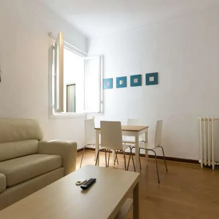 Rent this 4 bed apartment on Madrid in Santander Bank, Plaza de la Cebada