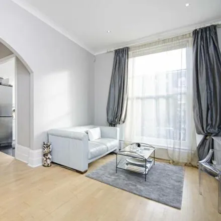 Image 1 - 12a Sutherland Avenue, London, W9 2HE, United Kingdom - Apartment for rent