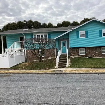 Buy this 3 bed house on 498 South Jane Street in Allentown, PA 18109