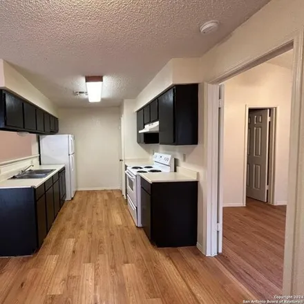 Image 4 - Green Top Drive, San Antonio, TX 78233, USA - Apartment for rent