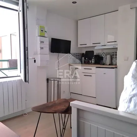 Rent this 1 bed apartment on 26 Rue de Crosne in 76000 Rouen, France