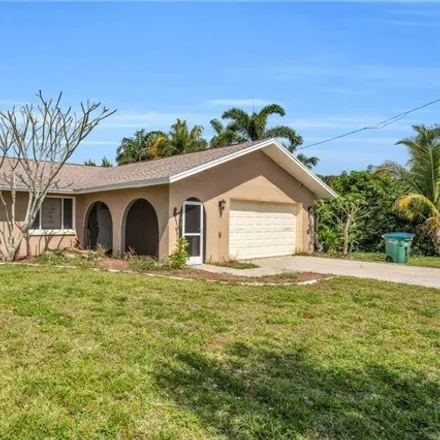 Image 2 - 1923 Coral Point Drive, Cape Coral, FL 33990, USA - House for sale