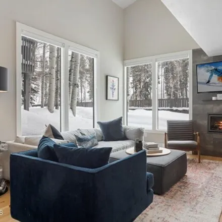 Image 2 - 1514 Buffehr Creek Road, Vail, CO 81657, USA - Townhouse for sale
