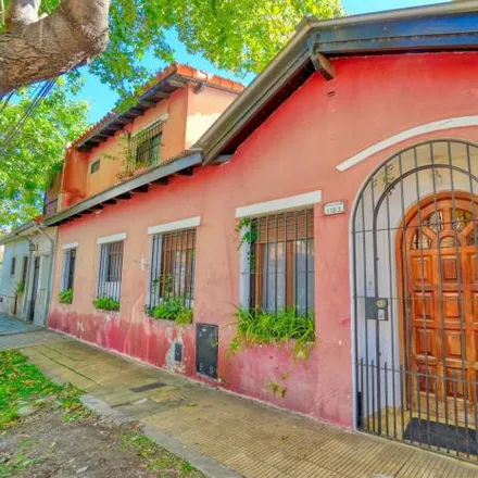 Buy this 2 bed house on Monseñor Larumbe 1185 in Martínez Oeste, Martínez
