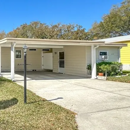 Buy this studio apartment on 602 Hickory Hill in Lady Lake, FL 32159
