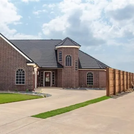 Buy this 5 bed house on 111 Skyline Dr in Glen Rose, Texas