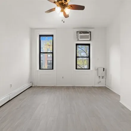 Image 2 - 372 2nd Street, Jersey City, NJ 07302, USA - Condo for sale