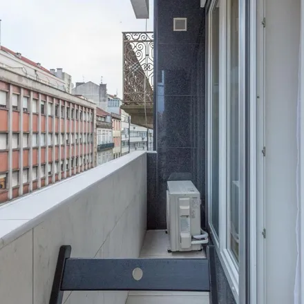 Rent this 1 bed apartment on Tranquilidade Seguros in Rua Sá da Bandeira, 4000-263 Porto