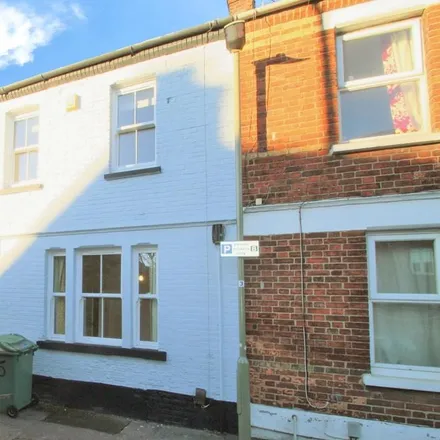 Rent this 4 bed townhouse on 2 Osney Lane in Oxford, OX1 1NP