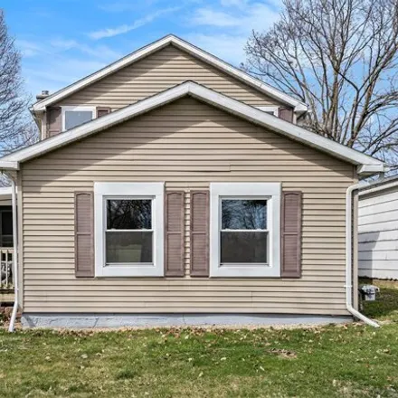 Buy this 3 bed house on 271 North Fountain Street in Marshall, MI 49068
