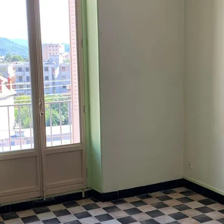 Image 4 - 13 Boulevard Jean Pain, 38000 Grenoble, France - Apartment for rent