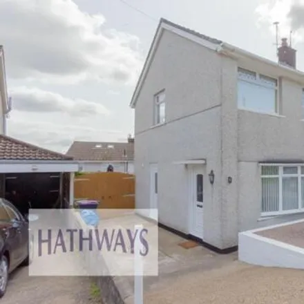 Buy this 3 bed duplex on Thornhill Close in Cwmbran, NP44 5TG