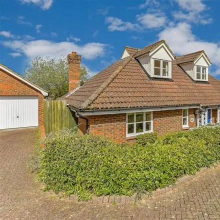 Image 1 - Blackberry Way, Paddock Wood, Kent, N/a - House for sale