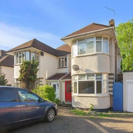 Buy this 3 bed duplex on 655 Sidcup Road in London, SE9 3AQ