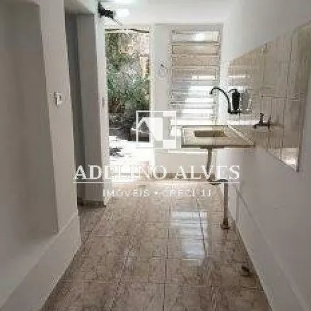 Rent this studio house on Rua Padre Machado 436 in Chácara Inglesa, São Paulo - SP