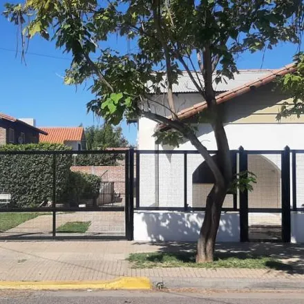 Buy this 2 bed house on Justo José de Urquiza in Los Álamos, Cipolletti