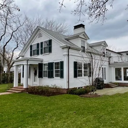 Rent this 5 bed house on 82 North Water Street in Chappaquiddick, Edgartown