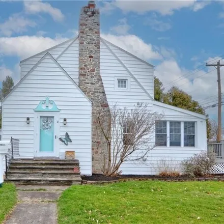 Buy this 4 bed house on 4 Maxwell Avenue in City of Geneva, NY 14456