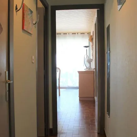 Image 7 - Port-la-Nouvelle, Avenue Jean Moulin, 11210 Port-la-Nouvelle, France - Apartment for rent
