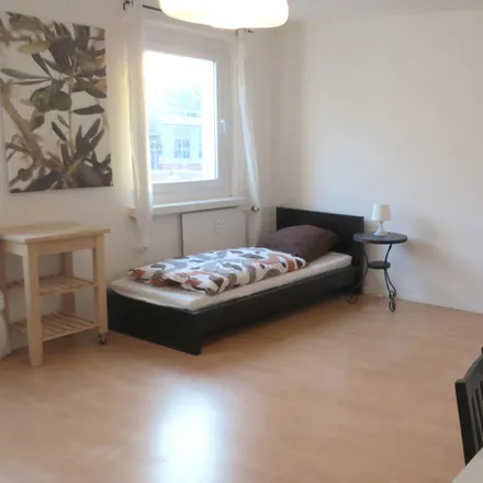 Rent this 3 bed room on Wriezener Karree 3 in 10243 Berlin, Germany