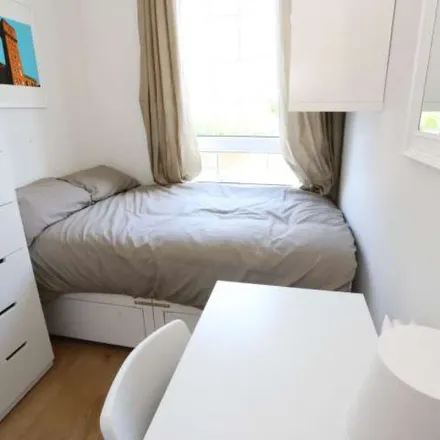 Rent this 1 bed apartment on Blackwall Tunnel Northern Approach in Bromley-by-Bow, London